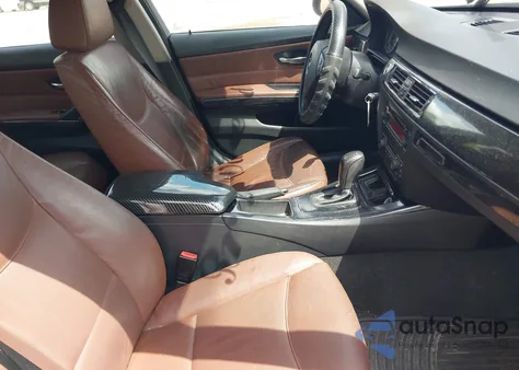 2006 BMW 330Xi z USA, uszkodzony, nr VIN WBAVD33596KV63626